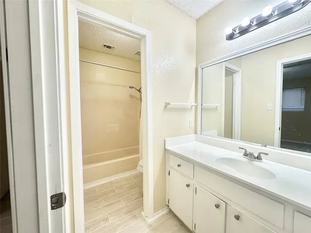 $1,495 | 4302 Scottsdale Road, Unit B, Austin, TX 78721