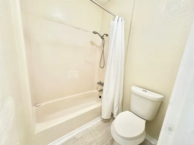 $1,495 | 4302 Scottsdale Road, Unit B, Austin, TX 78721