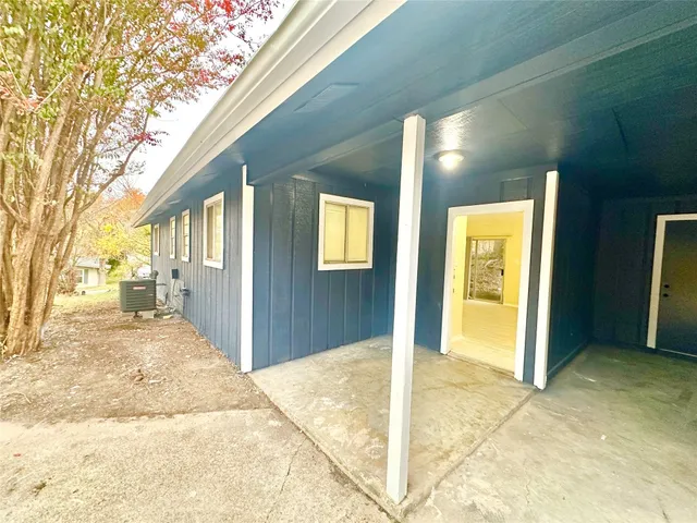 $1,575 | 4302 Scottsdale Road, Unit B, Austin, TX 78721