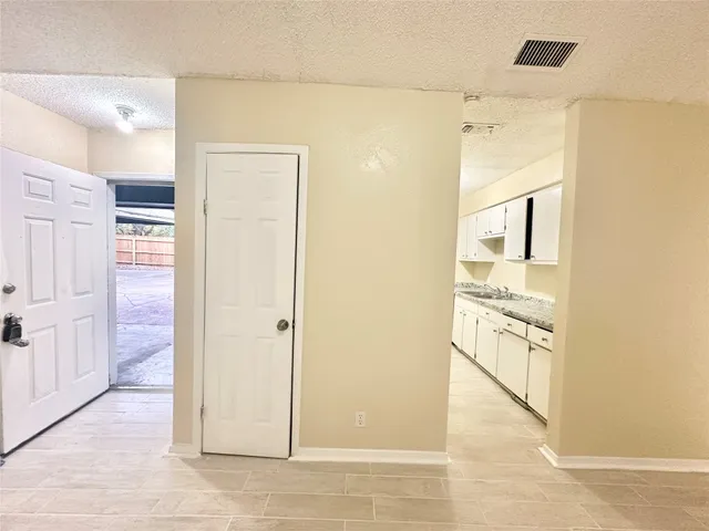 $1,575 | 4302 Scottsdale Road, Unit B, Austin, TX 78721