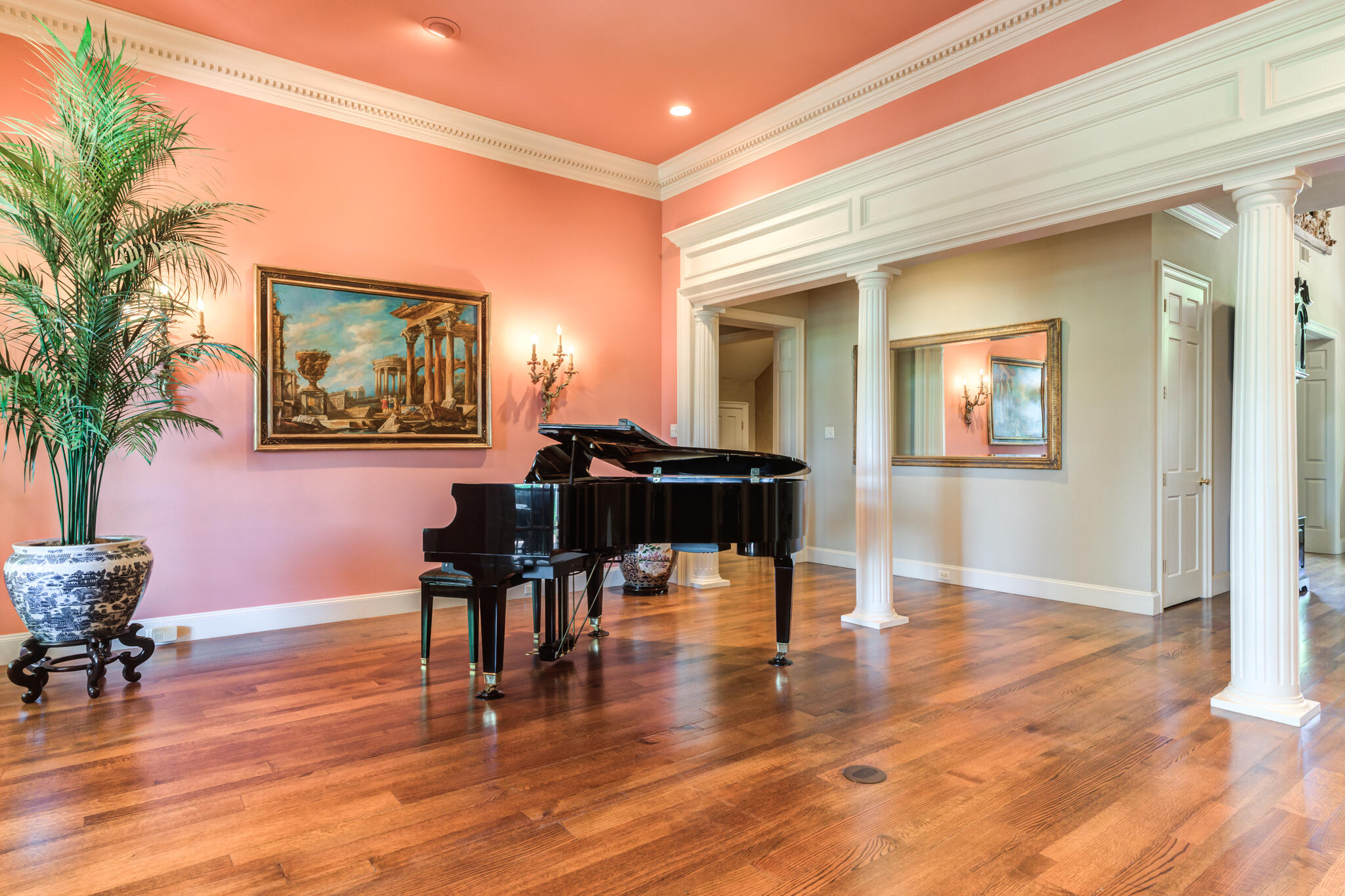 9108 Salem Drive Lubbock, TX 79424 - Photo 53 of 110 a view of a livingroom with furniture and a potted plant