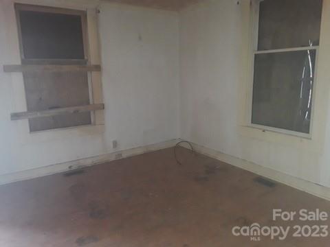 1289 Virginia Road Marion, NC 28752 - Photo 17 of 18 Gallery Image 17