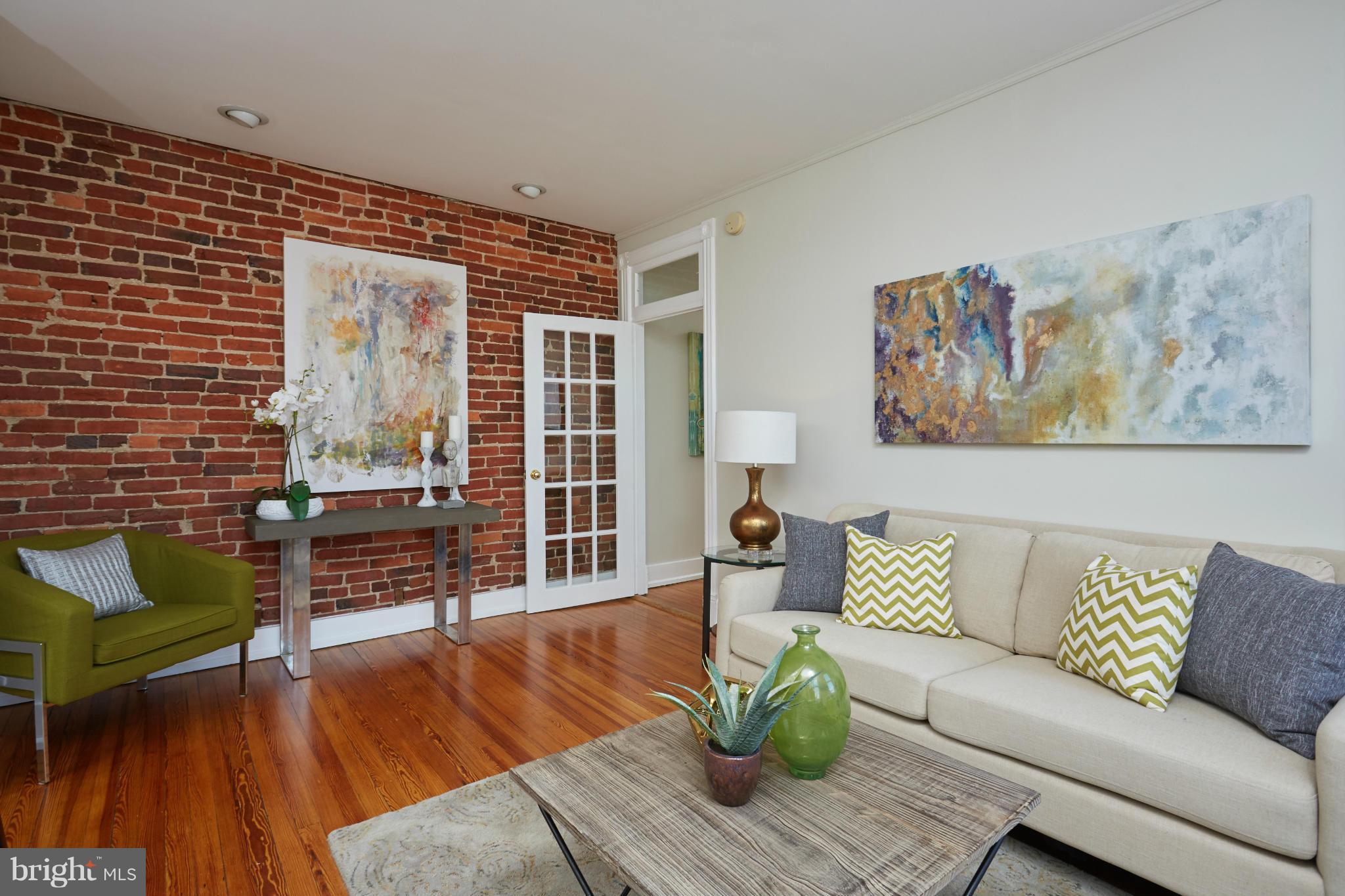 1832 Biltmore Street Northwest, Unit 46 Washington, DC 20009 - Photo 5 of 30 Living Room