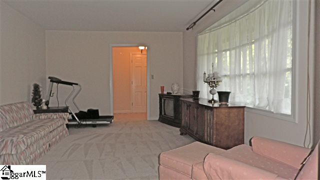 5 Queensbury Road Greenville, SC 29617 - Photo 3 of 24 Gallery Image 3