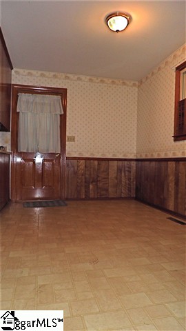 5 Queensbury Road Greenville, SC 29617 - Photo 8 of 24 Gallery Image 8