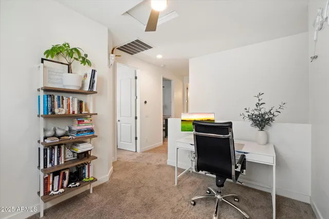 $3,000 | 3030 North 38th Street, Unit 110, Phoenix, AZ 85018