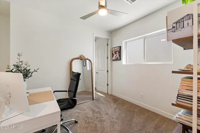 $3,000 | 3030 North 38th Street, Unit 110, Phoenix, AZ 85018