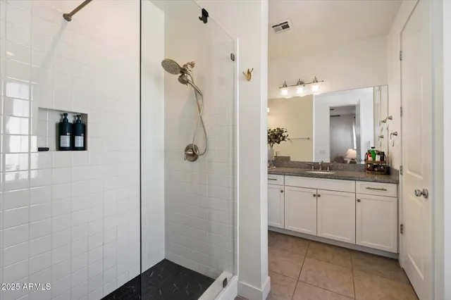 $3,000 | 3030 North 38th Street, Unit 110, Phoenix, AZ 85018