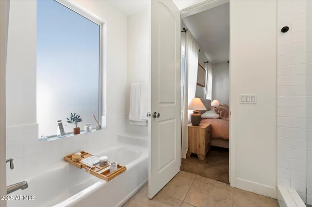 $3,000 | 3030 North 38th Street, Unit 110, Phoenix, AZ 85018