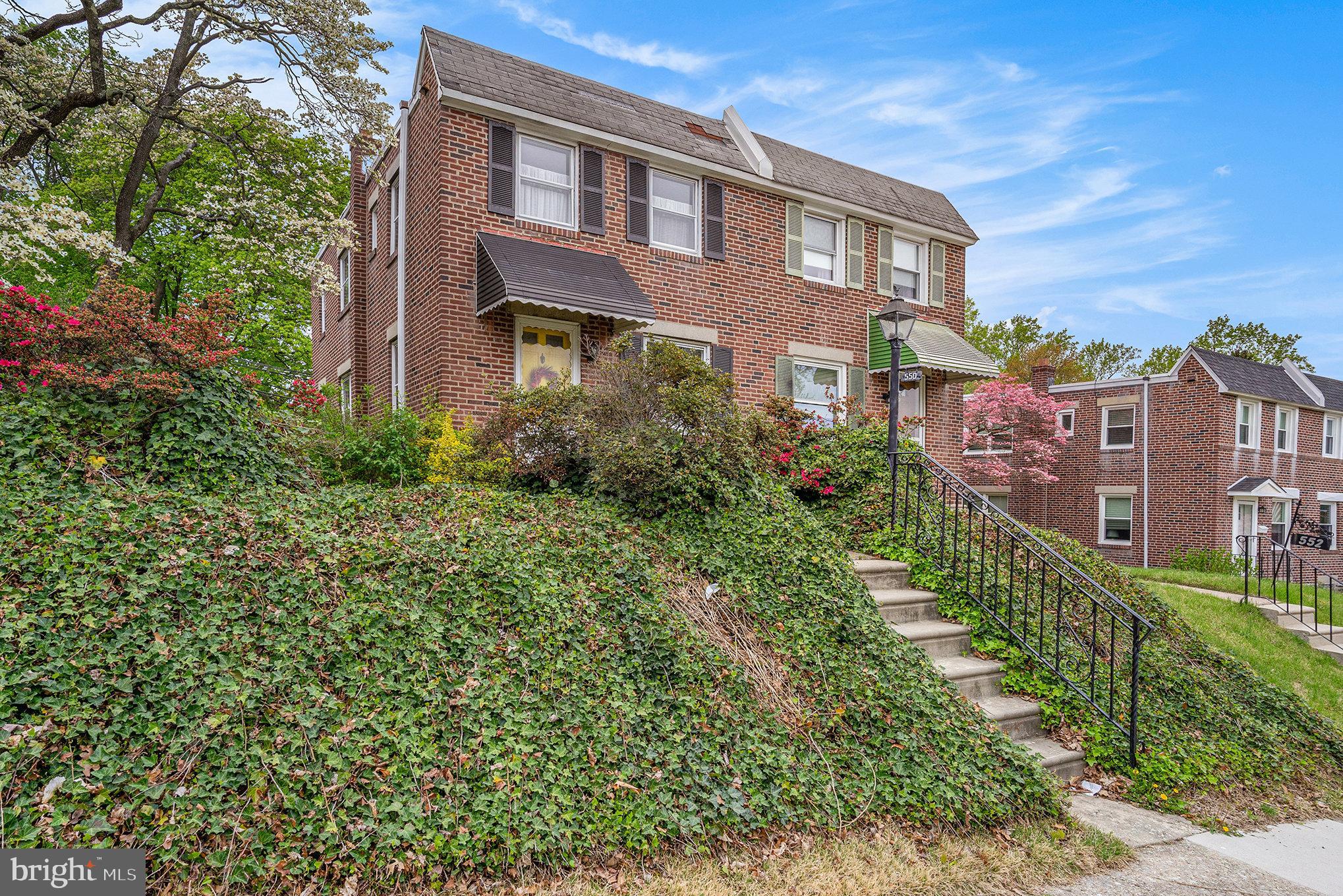 550 Overlook Road Philadelphia, PA 19128 - Photo 3 of 31