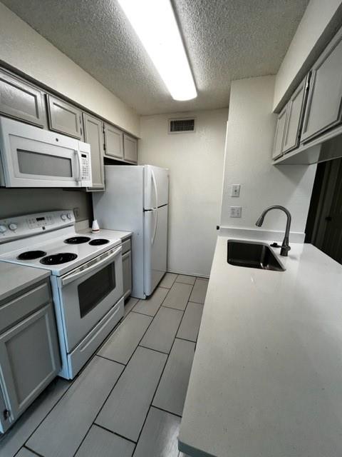 5750 Phoenix Drive, Unit 19 Dallas, TX 75231 - Photo 2 of 8