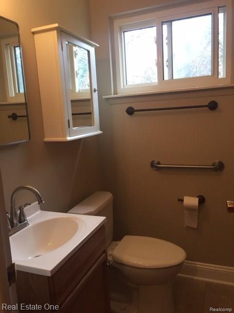 30072 Merrick Warren, MI 48092 - Photo 13 of 27 Updated half bath on lower level