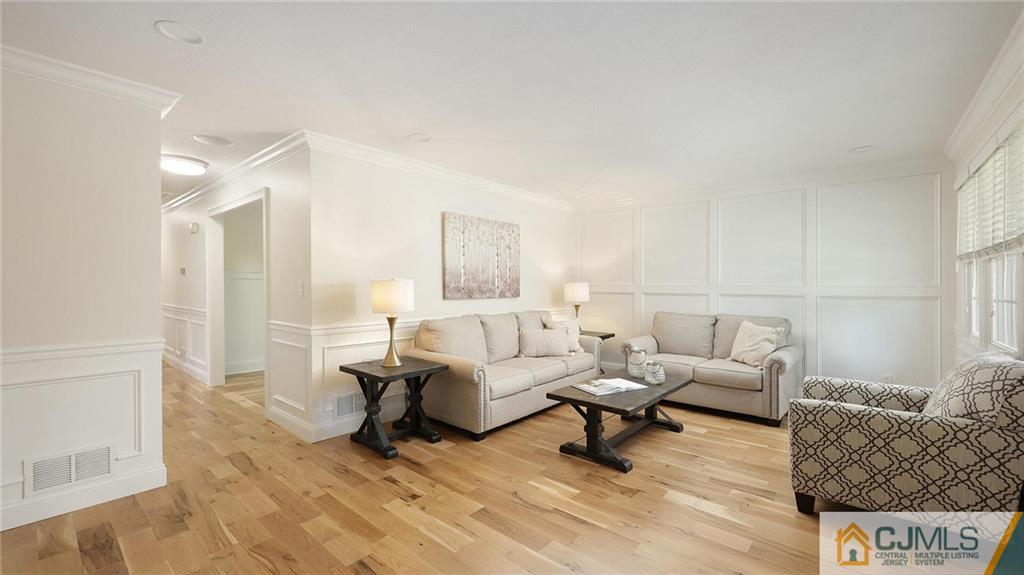 4 Milton Place Middlesex, NJ 08846 - Photo 10 of 37