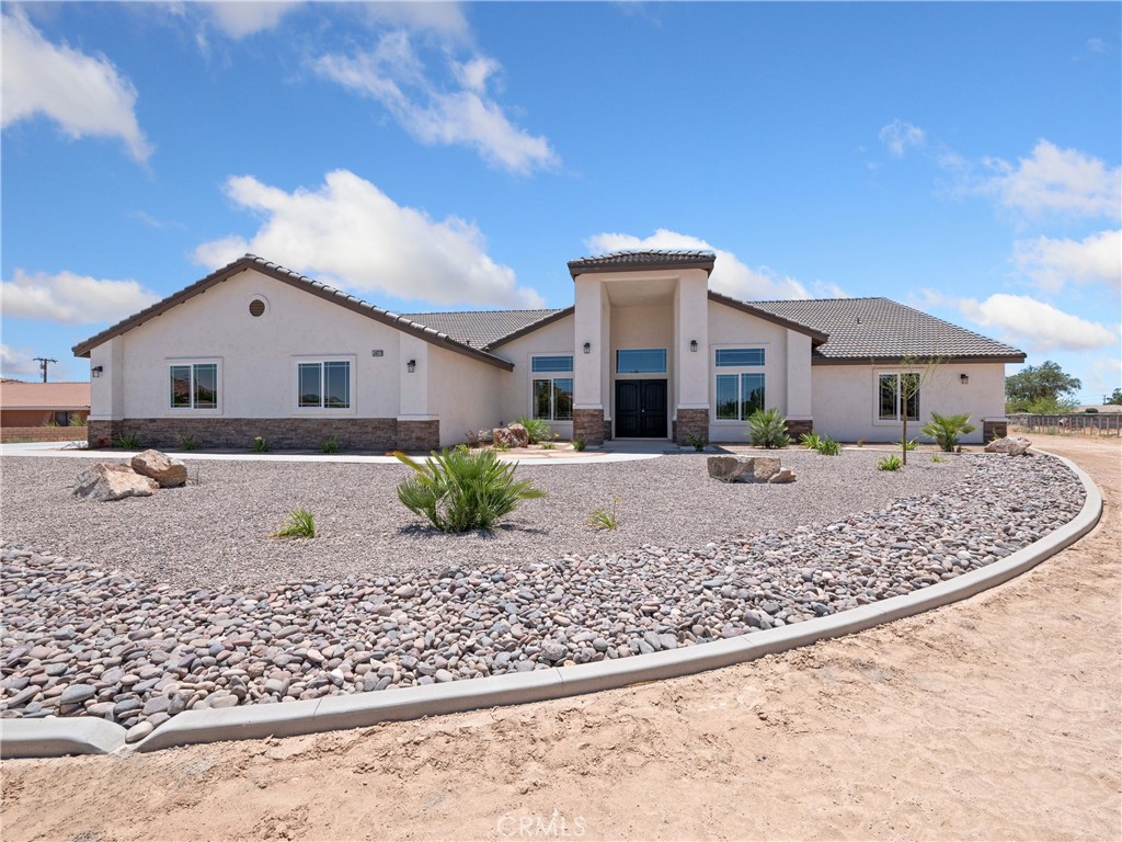 14672 Tigertail Road Apple Valley, CA 92307 - Photo 1 of 1