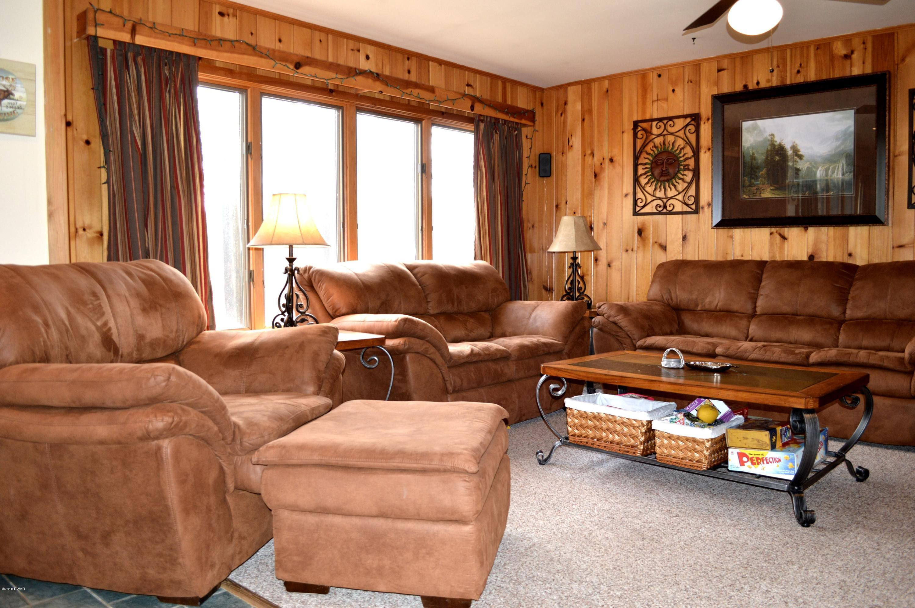 977 Ledgedale Road Lake Ariel, PA 18436 - Photo 15 of 45 living room