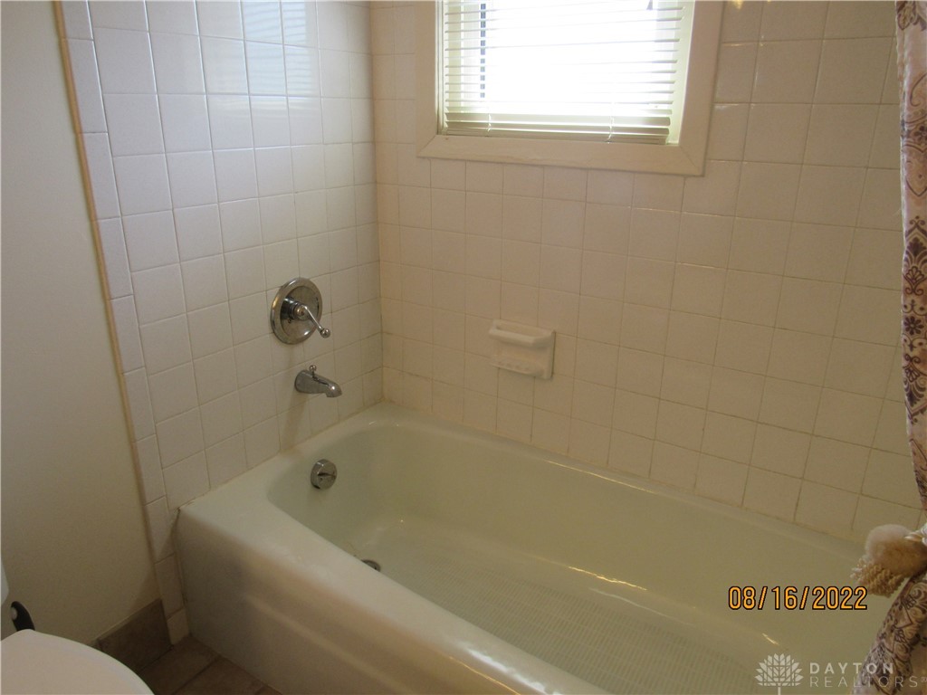 2548 Shrine Road Springfield, OH 45502 - Photo 16 of 33
