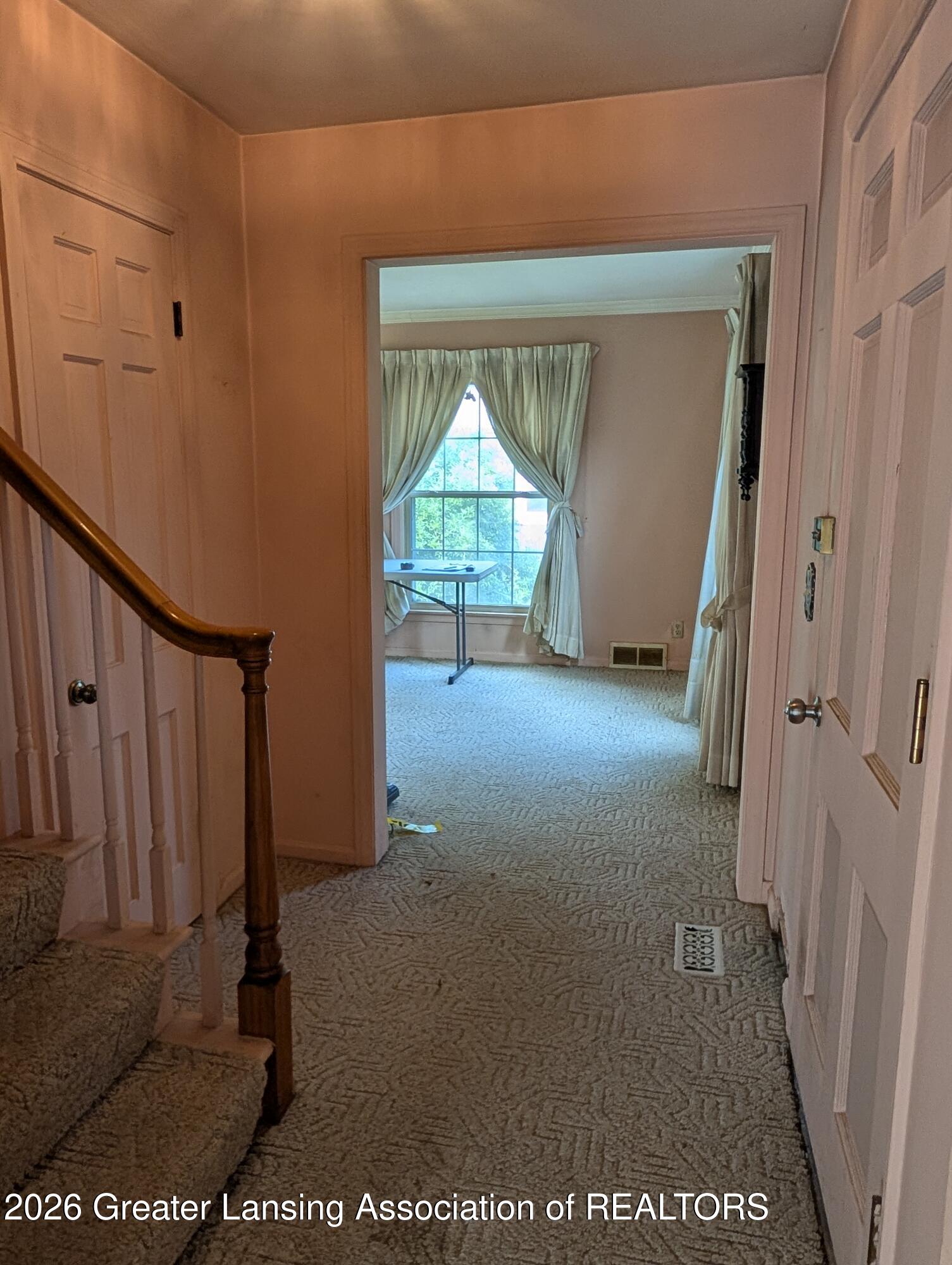 2112 Cumberland Road Lansing, MI 48906 - Photo 22 of 77 PXL_20260728_202713938.RAW-01
