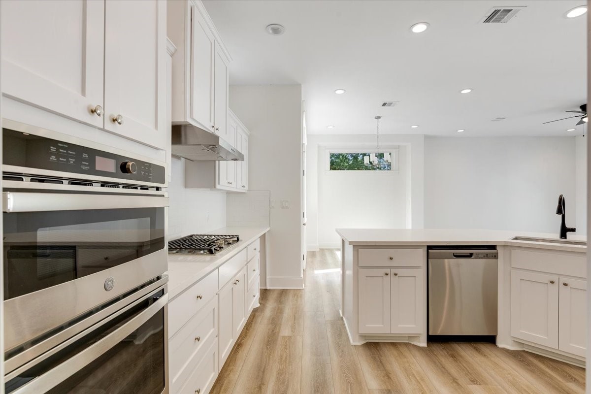 4019 Ward Street Houston, TX 77021 - Photo 11 of 27 Kitchen