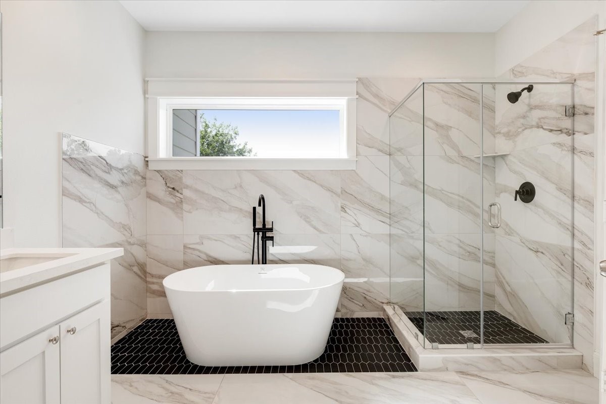 4019 Ward Street Houston, TX 77021 - Photo 16 of 27 Primary Bathroom with Separate Shower