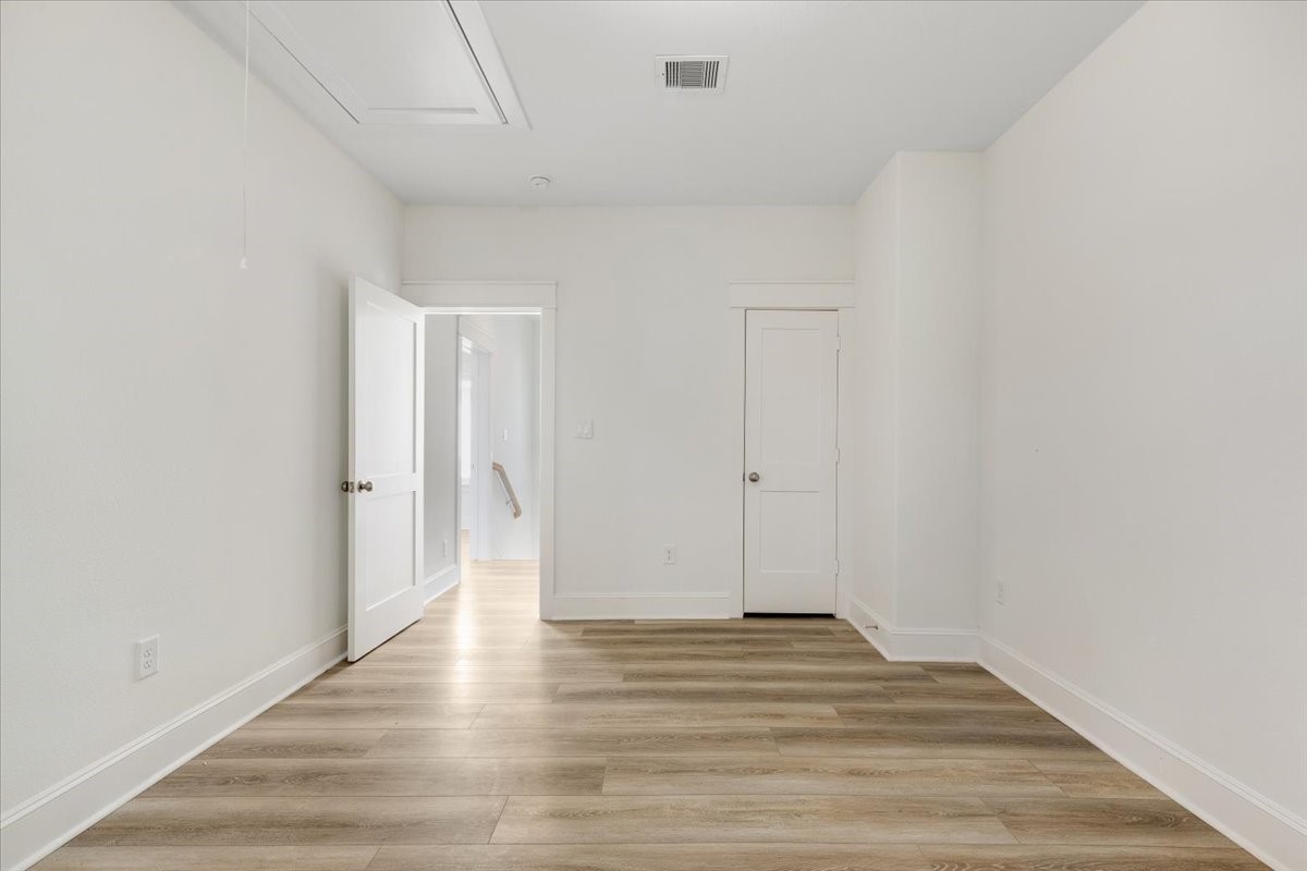 4019 Ward Street Houston, TX 77021 - Photo 19 of 27 2nd Bedroom