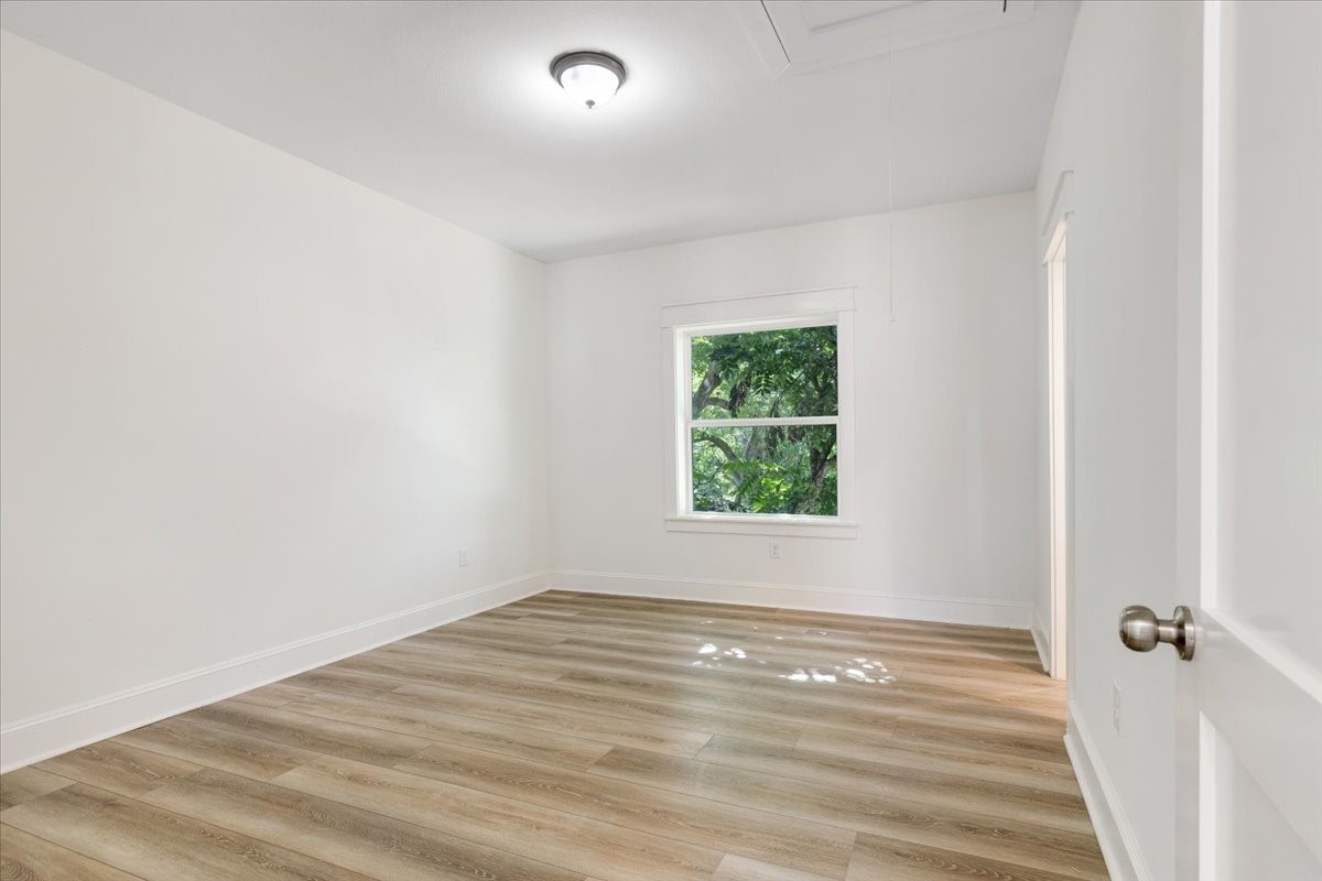4019 Ward Street Houston, TX 77021 - Photo 20 of 27 2nd Bedroom