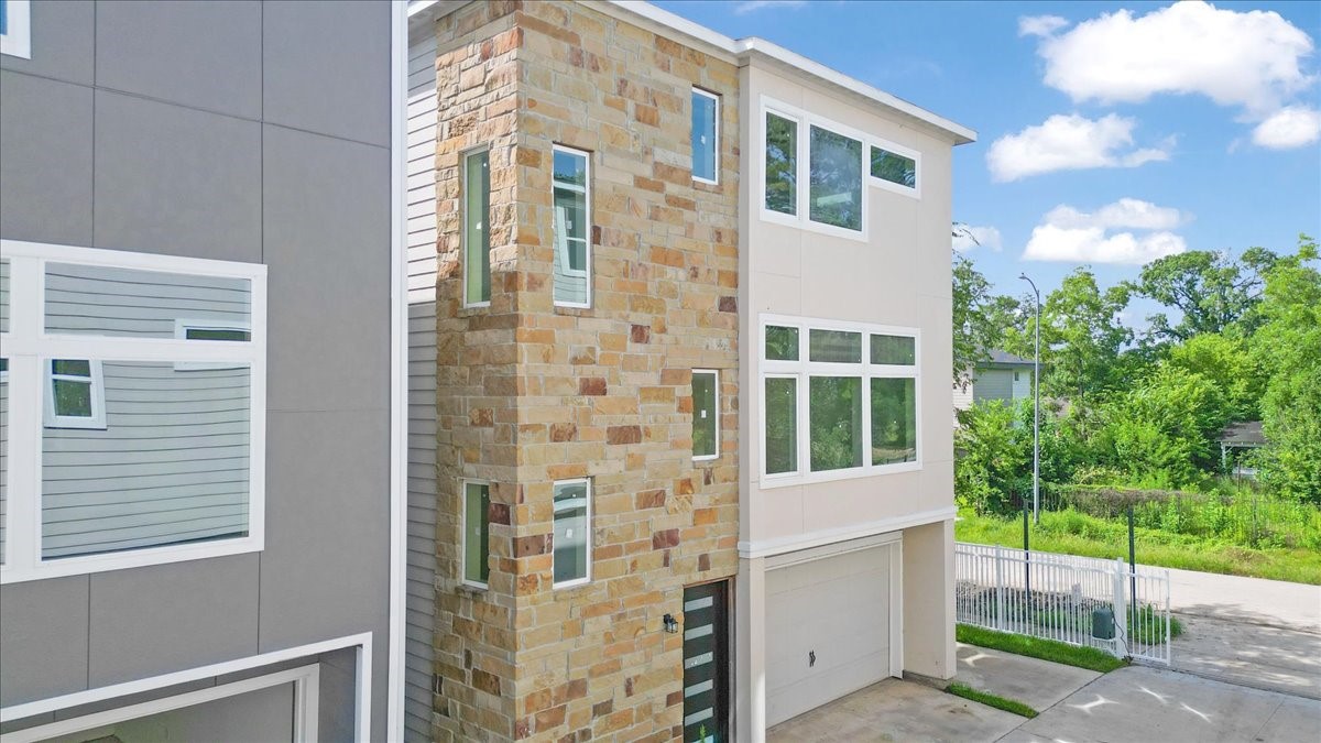 4019 Ward Street Houston, TX 77021 - Photo 2 of 27 4019 Ward St.