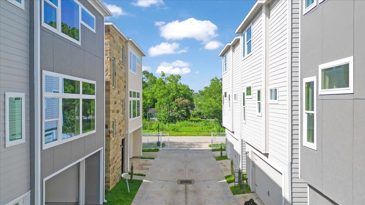 4019 Ward Street Houston, TX 77021 - Photo 3 of 27