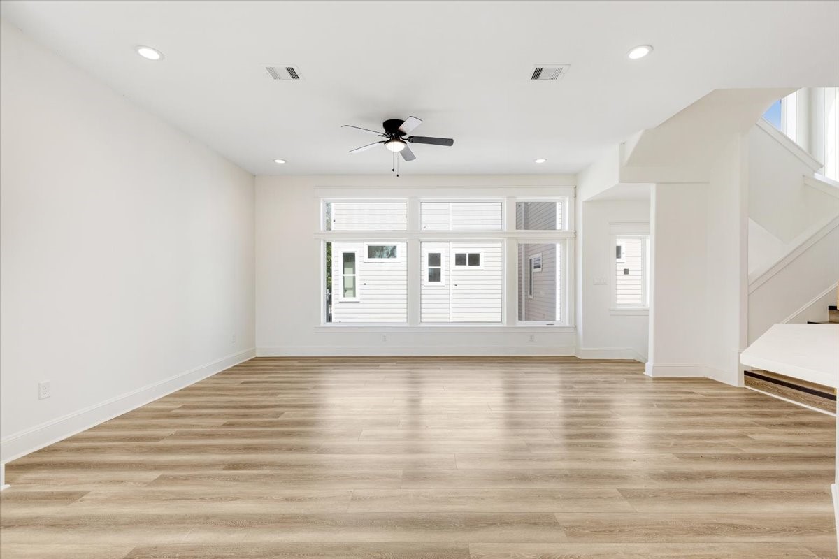 4019 Ward Street Houston, TX 77021 - Photo 6 of 27 Living Room