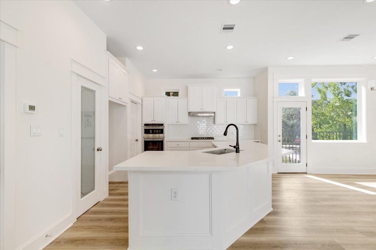4019 Ward Street Houston, TX 77021 - Photo 9 of 27 Kitchen