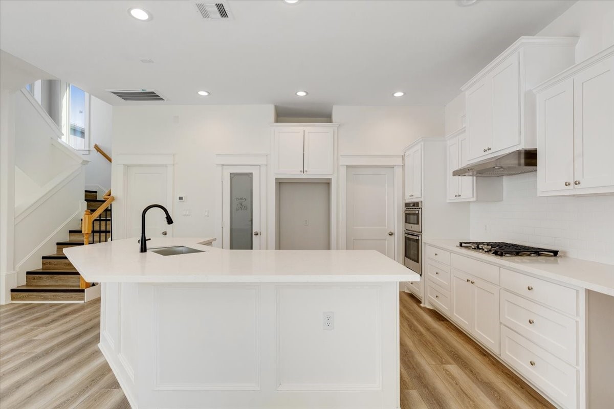 4019 Ward Street Houston, TX 77021 - Photo 10 of 27 Kitchen
