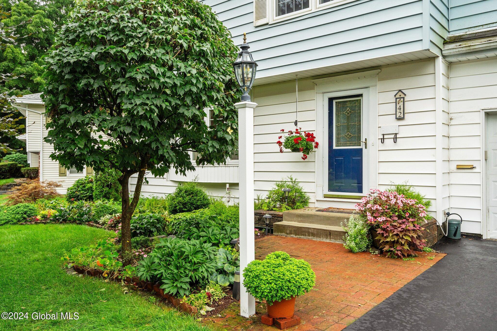 42 Greenock Road Bethlehem, NY 12054 - Photo 2 of 38 10-web-or-mls-42-greenock-rd