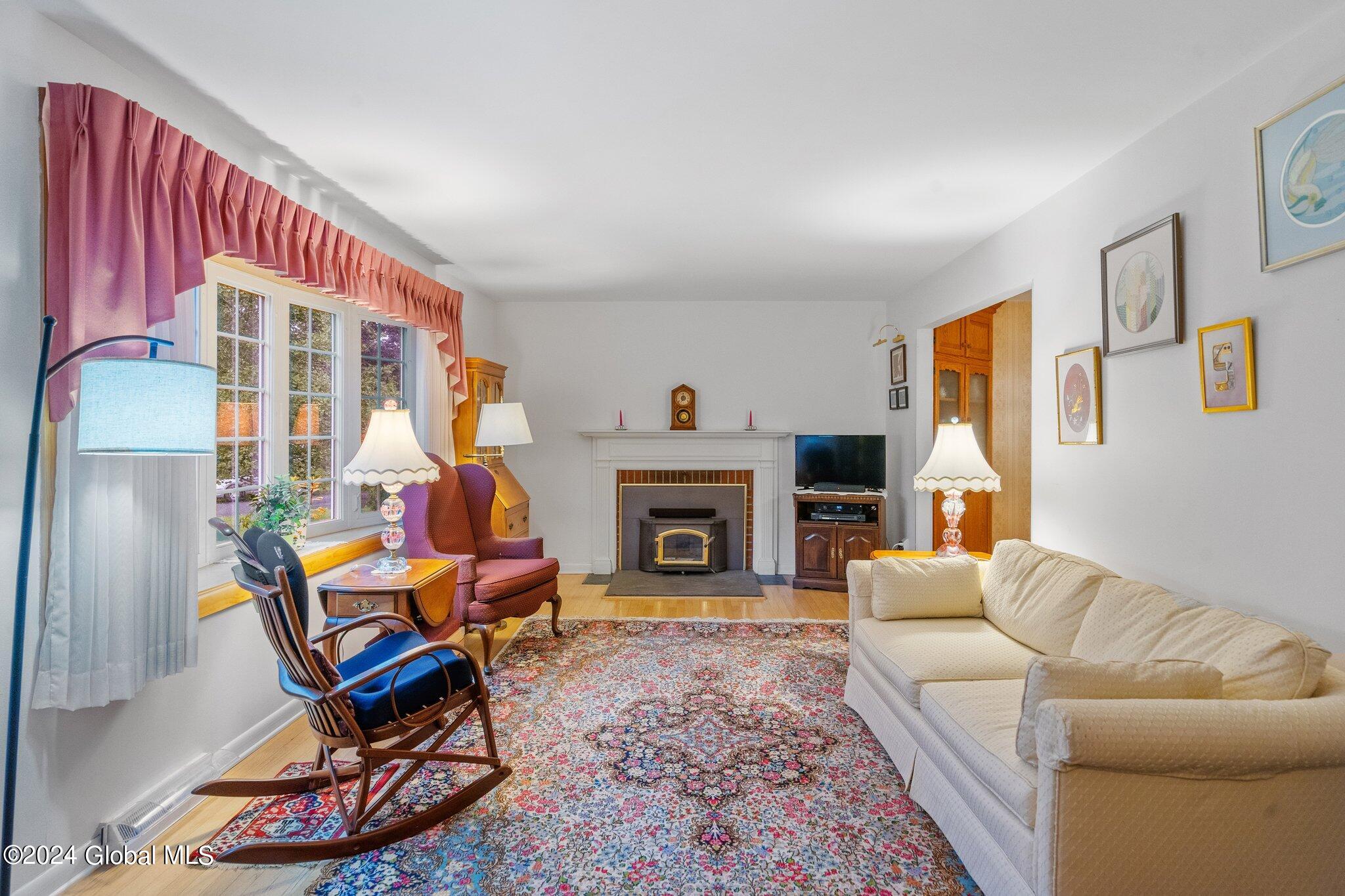42 Greenock Road Bethlehem, NY 12054 - Photo 4 of 38 13-web-or-mls-42-greenock-rd