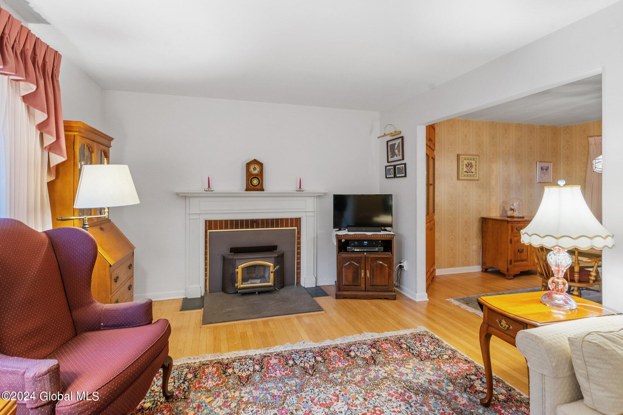 42 Greenock Road Bethlehem, NY 12054 - Photo 5 of 38 14-web-or-mls-42-greenock-rd