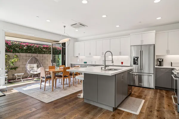 $910,000 | 2726 Sunrise Sonata Lane, Palm Springs, CA 92262