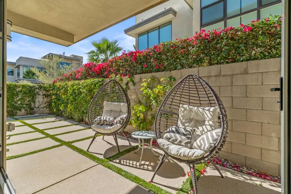 $910,000 | 2726 Sunrise Sonata Lane, Palm Springs, CA 92262