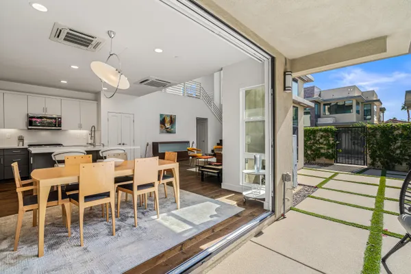$910,000 | 2726 Sunrise Sonata Lane, Palm Springs, CA 92262