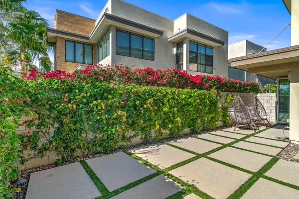 $910,000 | 2726 Sunrise Sonata Lane, Palm Springs, CA 92262