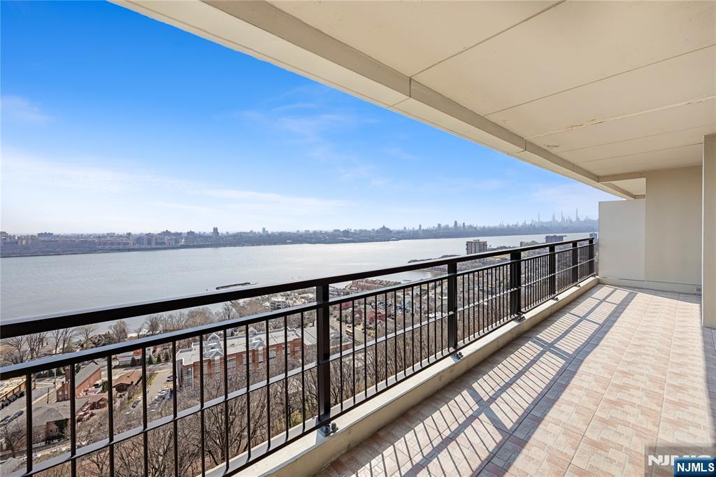 4 Horizon Road, Unit 1210 Fort Lee, NJ 07024 - Photo 19 of 29