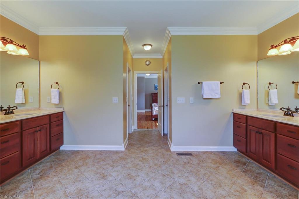 7085 Lanier Road Summerfield, NC 27358 - Photo 15 of 30 Master bath