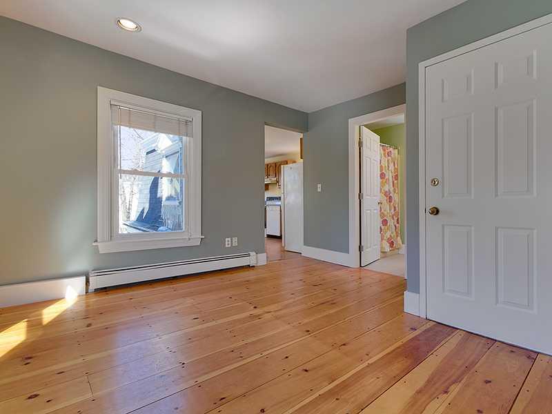 327 Spring Street, Unit 3 Portland, ME 04102 - Photo 5 of 21 Living Room.
