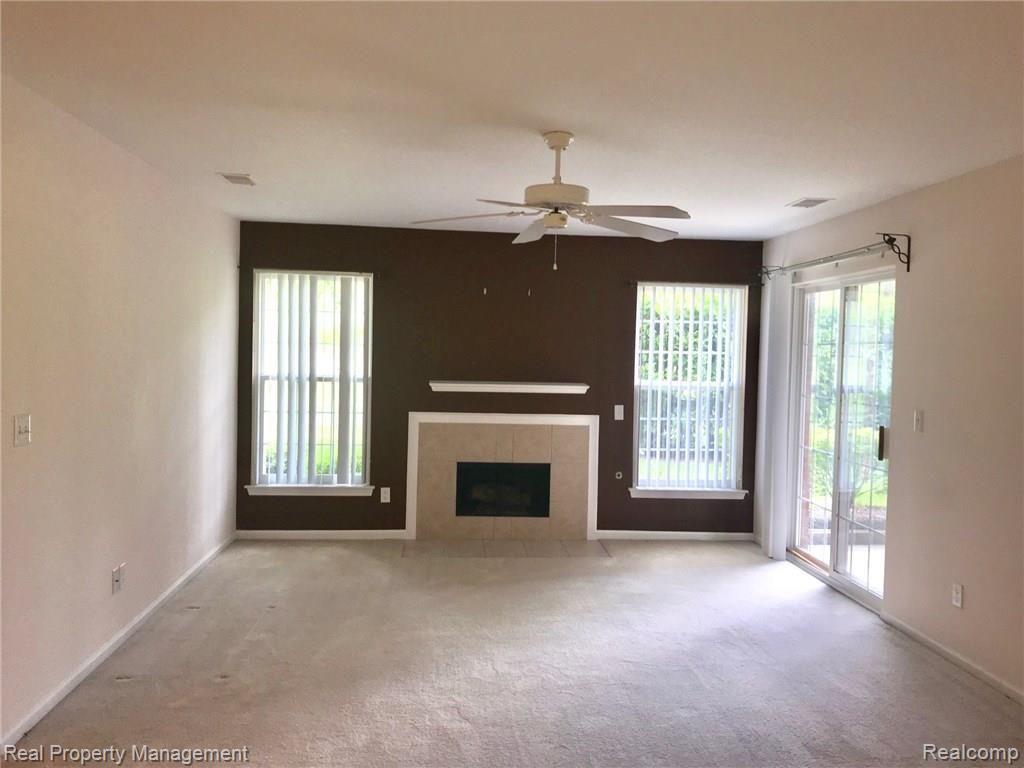 3588 Oakmonte Boulevard Rochester, MI 48306 - Photo 3 of 19