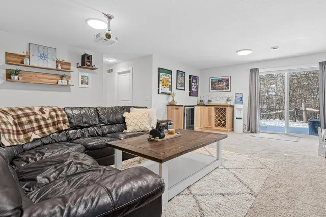 $444,900 | 3255 Indiana Avenue North, Robbinsdale, MN 55422