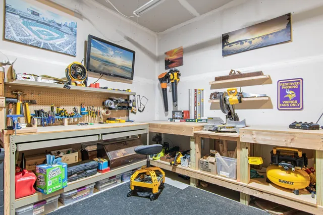 $444,900 | 3255 Indiana Avenue North, Robbinsdale, MN 55422