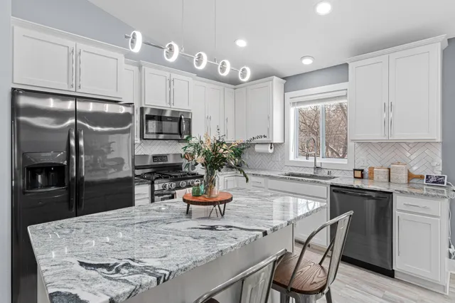 $444,900 | 3255 Indiana Avenue North, Robbinsdale, MN 55422