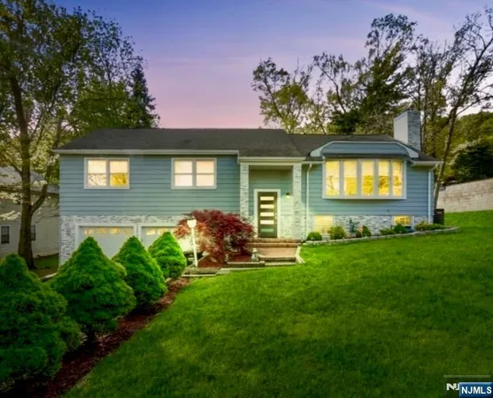 $949,999 | 1626 Larkspur Drive, Mountainside, NJ 07092
