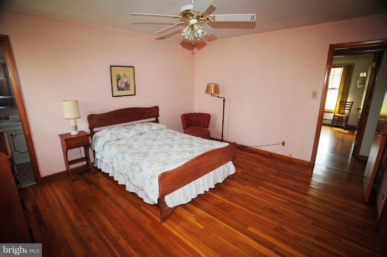 8804 Briarcroft Lane Laurel, MD 20708 - Photo 21 of 29 Bedroom (Master)