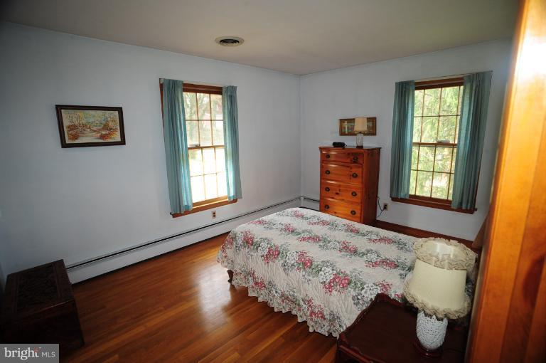 8804 Briarcroft Lane Laurel, MD 20708 - Photo 8 of 29 Bedroom