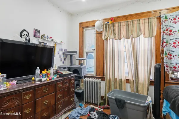 $395,000 | 195 Francis Avenue, Pittsfield, MA 01201