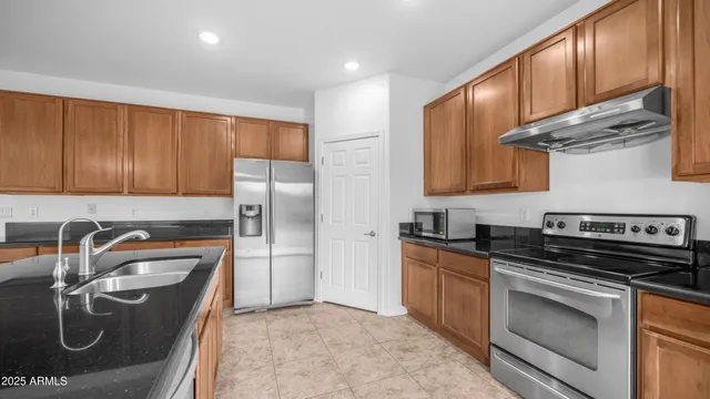 $2,750 | 5131 West El Cortez Trail, Phoenix, AZ 85083