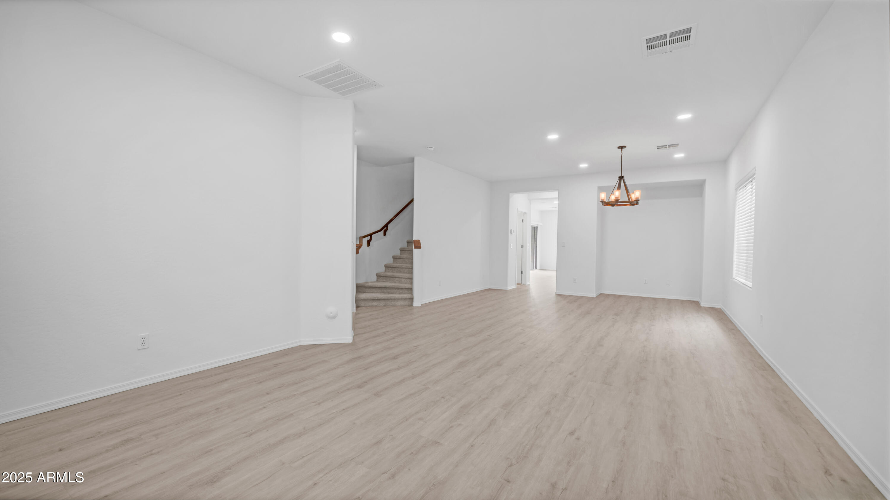 5131 West El Cortez Trail Phoenix, AZ 85083 - Photo 2 of 35 5131 W El Cortez Trl (1)